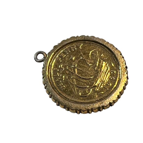 Great Britian Half Penny 1952 Pendant Gold Tone Crystal and Pearl Frame - Picture 5 of 8